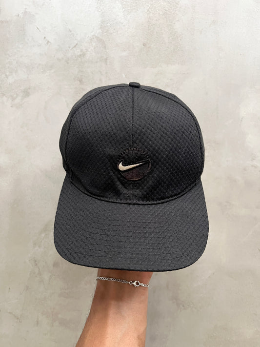 BLACK NIKE CAP - 1990S