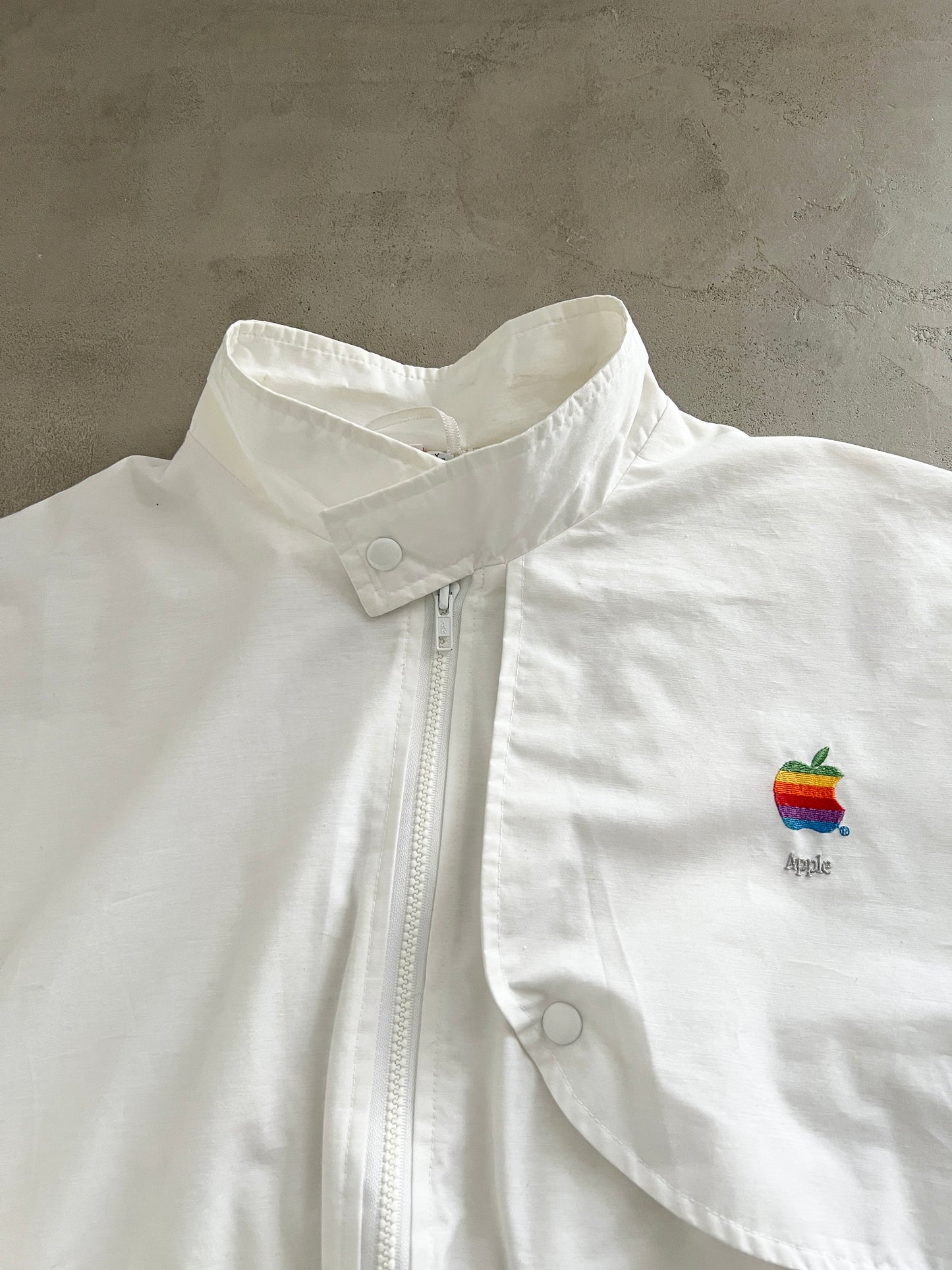 WHITE APPLE JACKET - 1980S - L/M