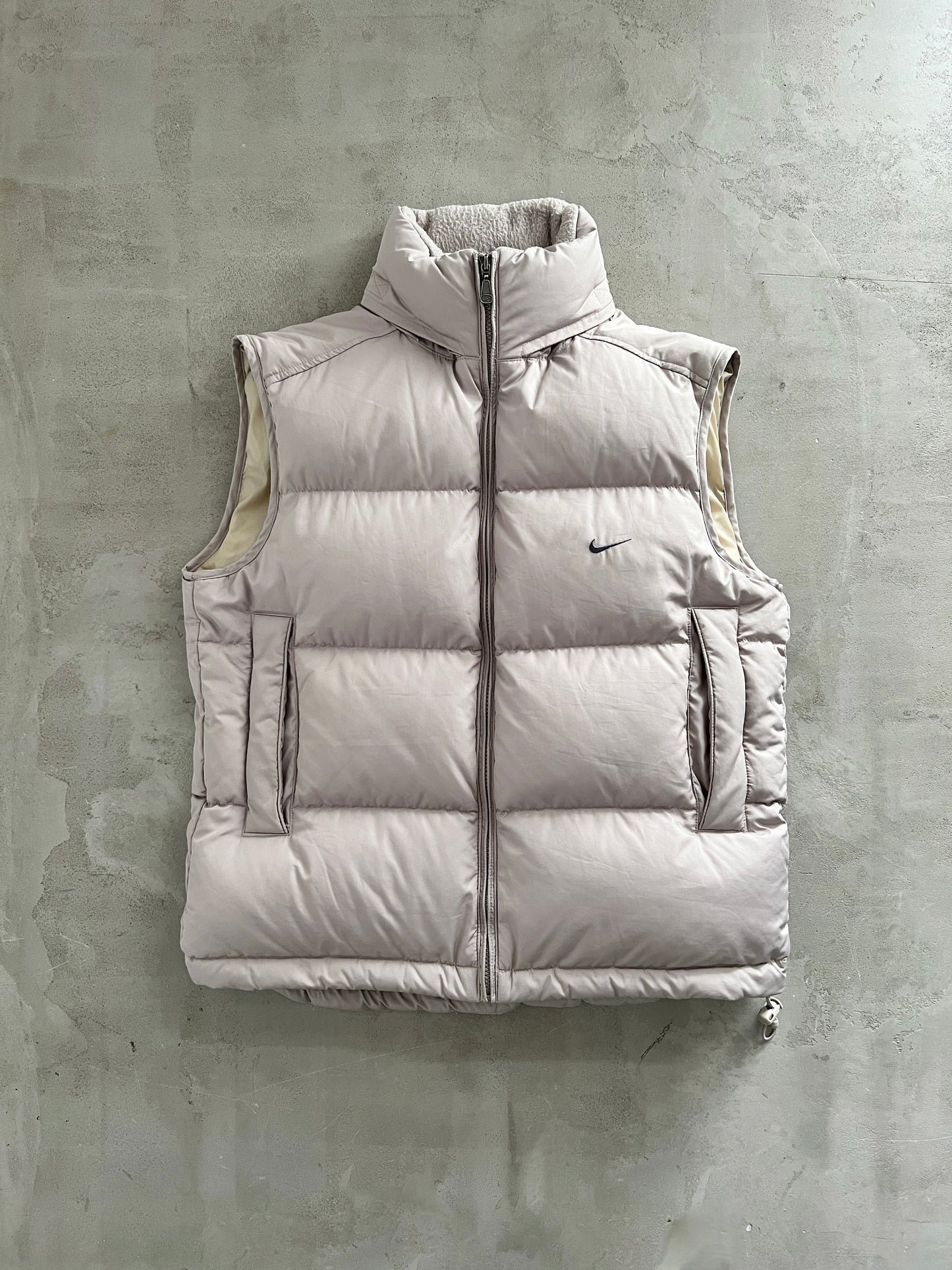 BEIGE NIKE PUFFER VEST - 2000S - M/S