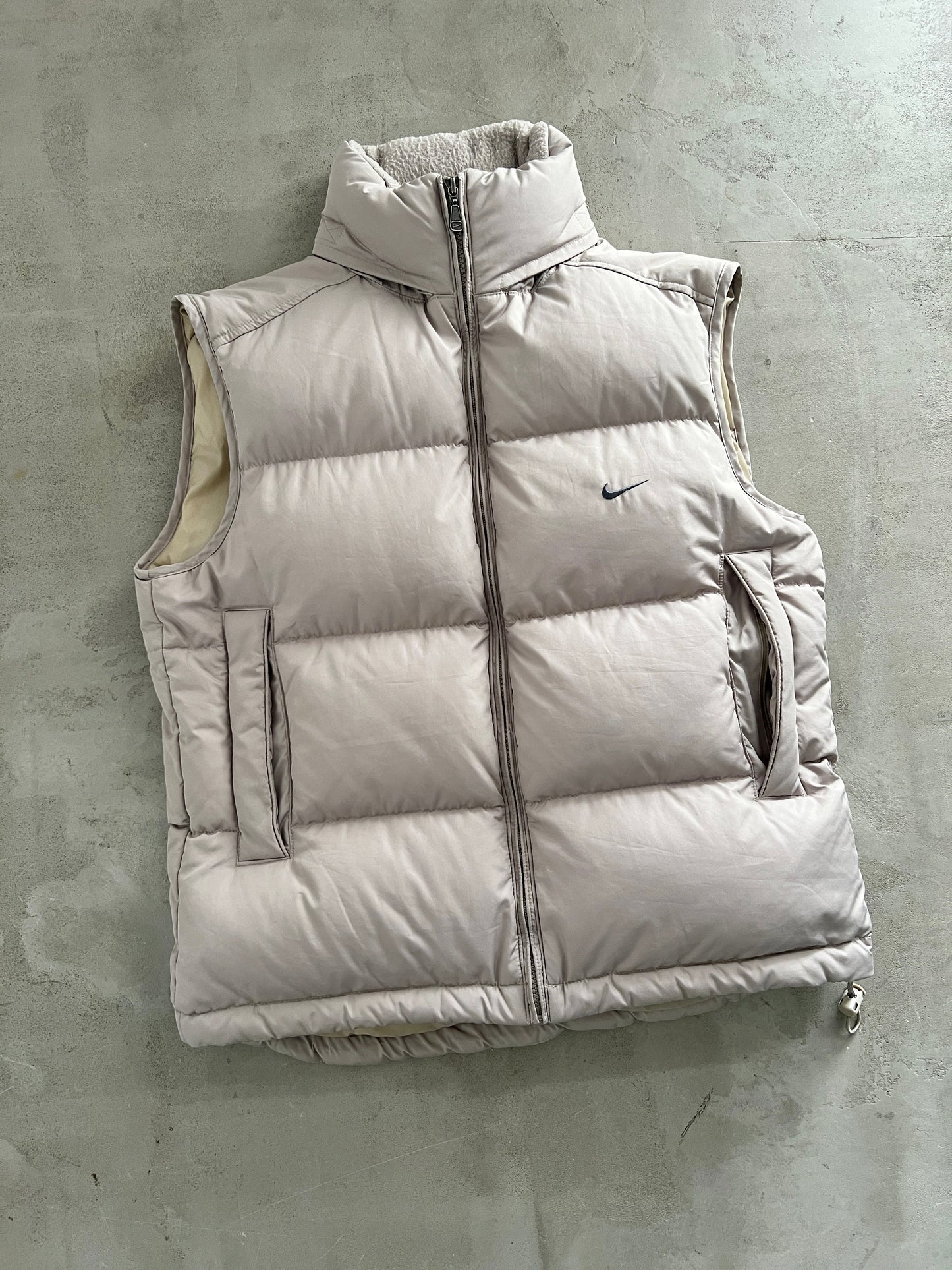 BEIGE NIKE PUFFER VEST - 2000S - M/S