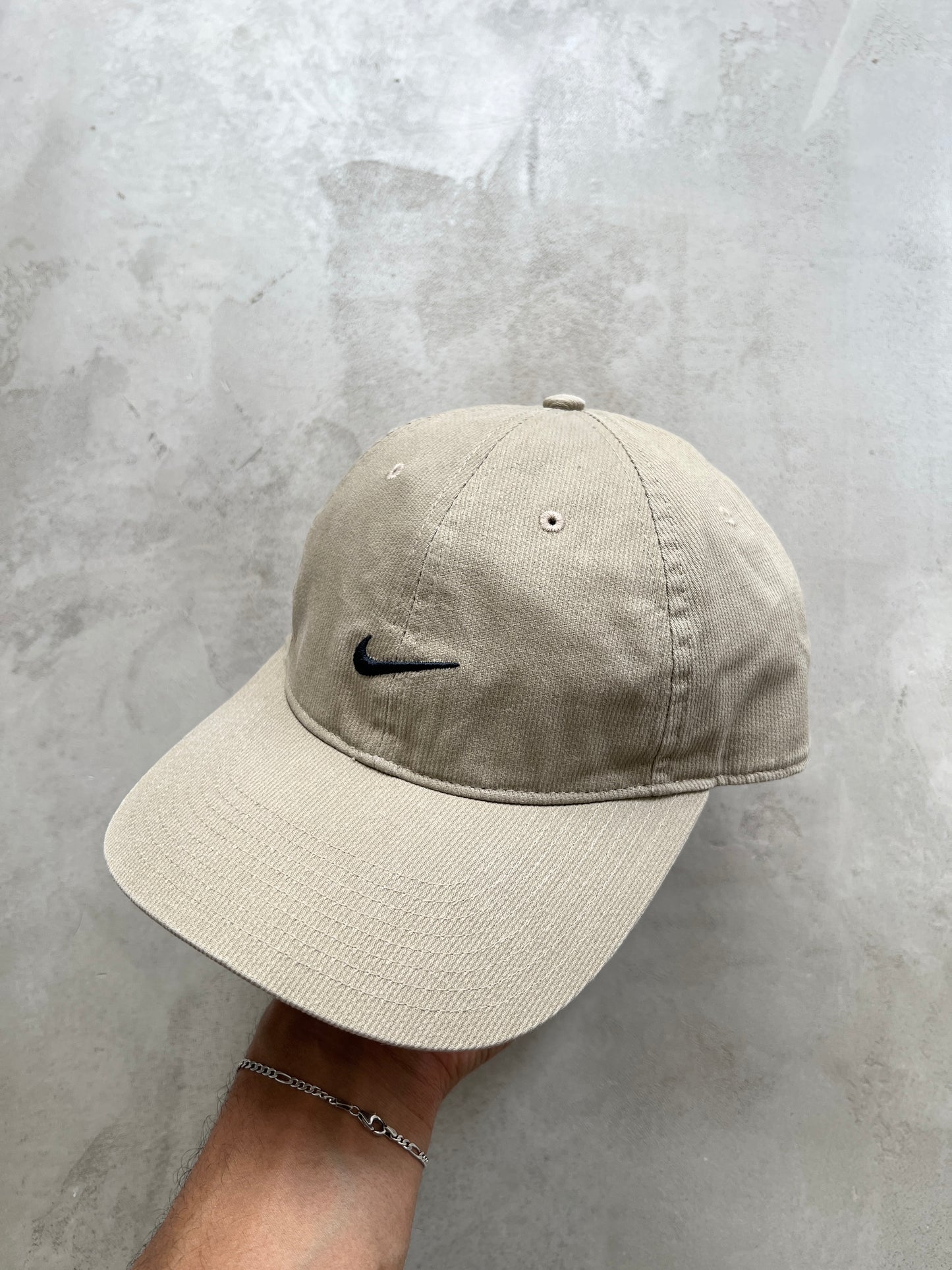 BEIGE NIKE CAP - 2000S