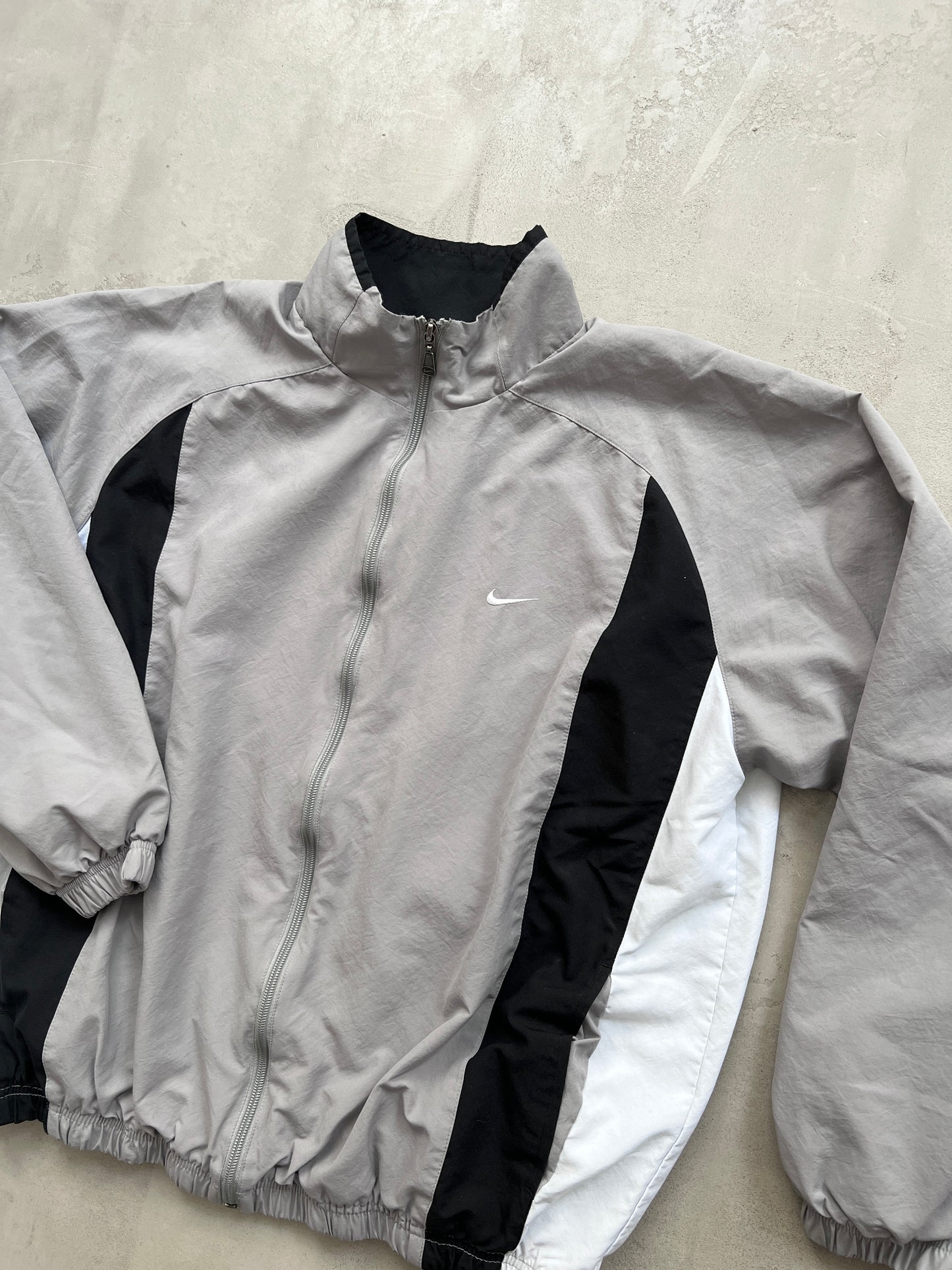 GREY NIKE TRACK JACKET - 2000S - L