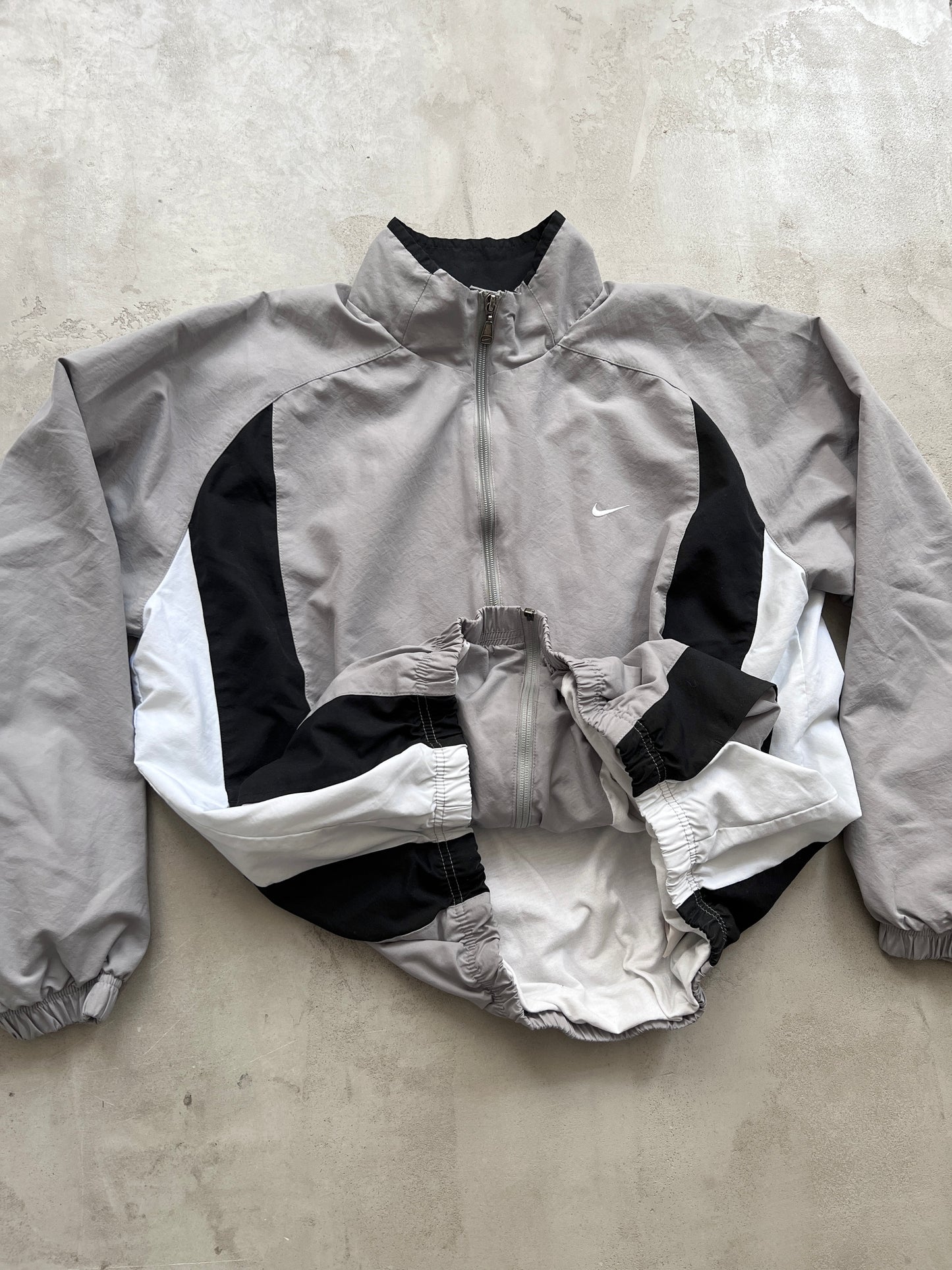 GREY NIKE TRACK JACKET - 2000S - L