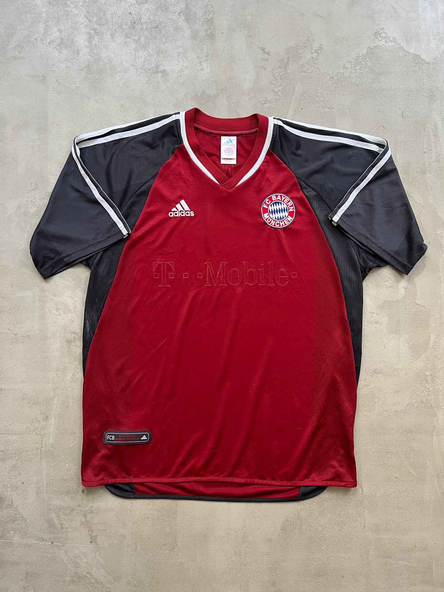 RED/GREY BAYERN MUNICH JERSEY - 2000S