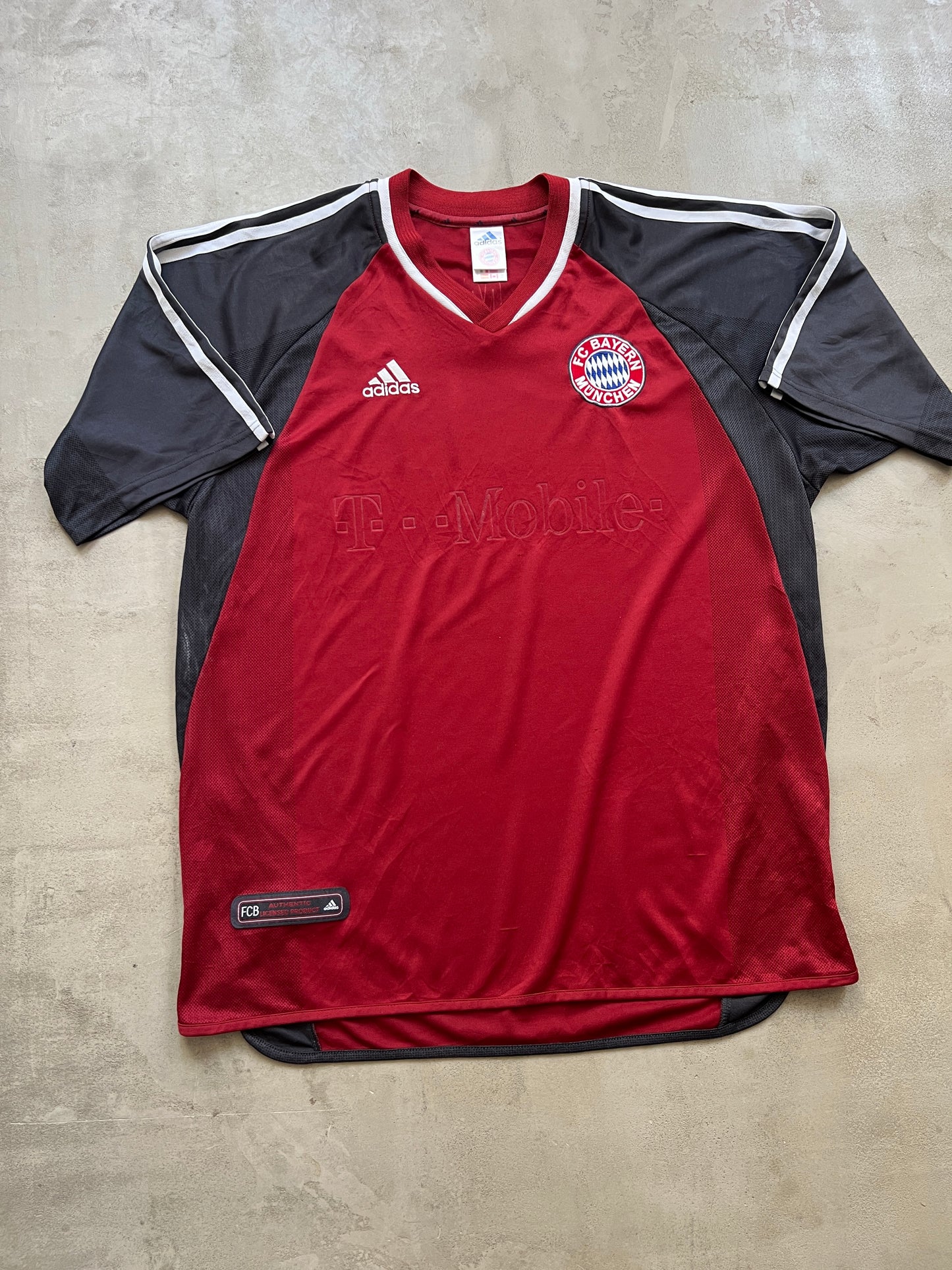 RED/GREY BAYERN MUNICH JERSEY - 2000S