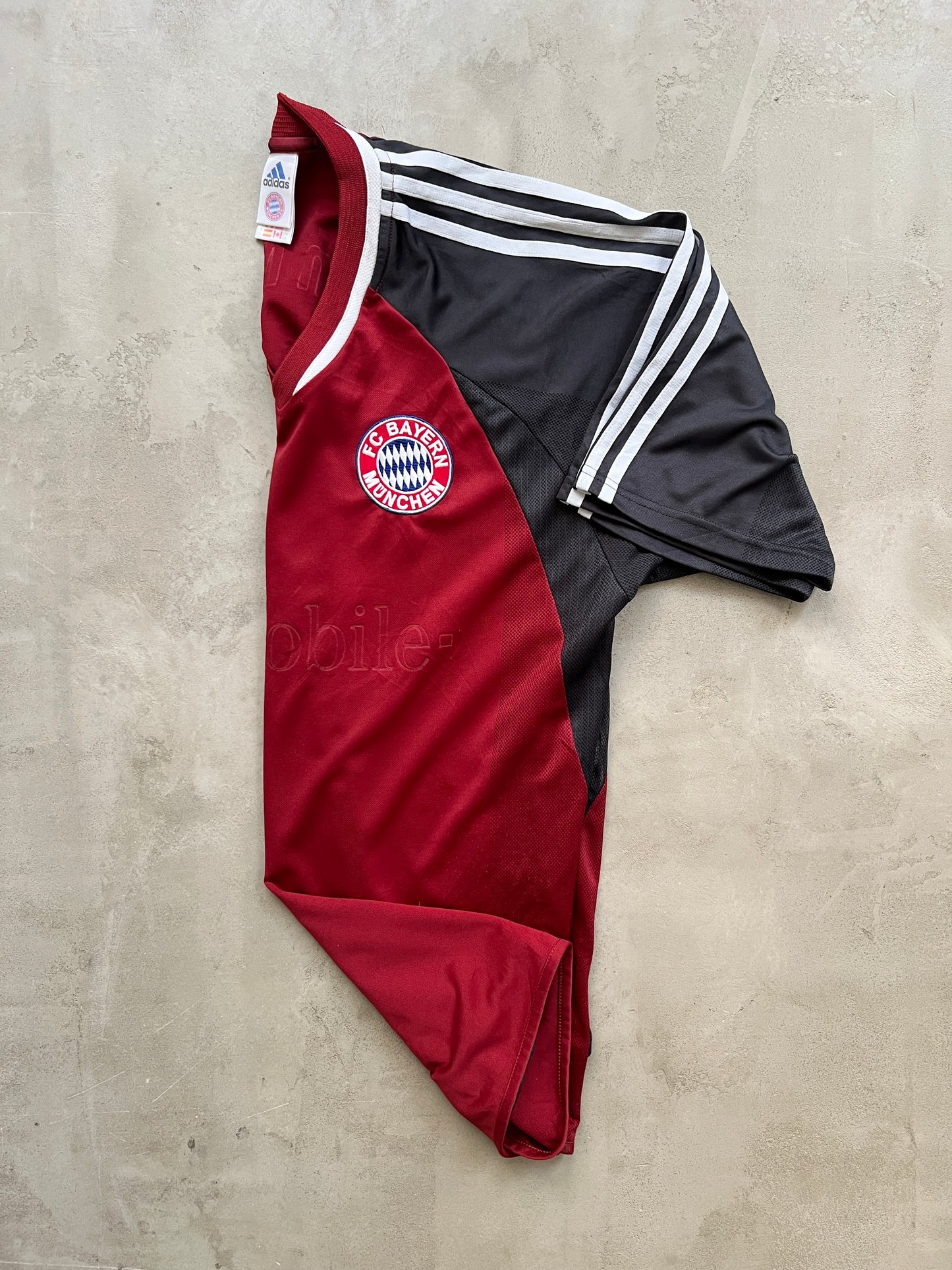 RED/GREY BAYERN MUNICH JERSEY - 2000S