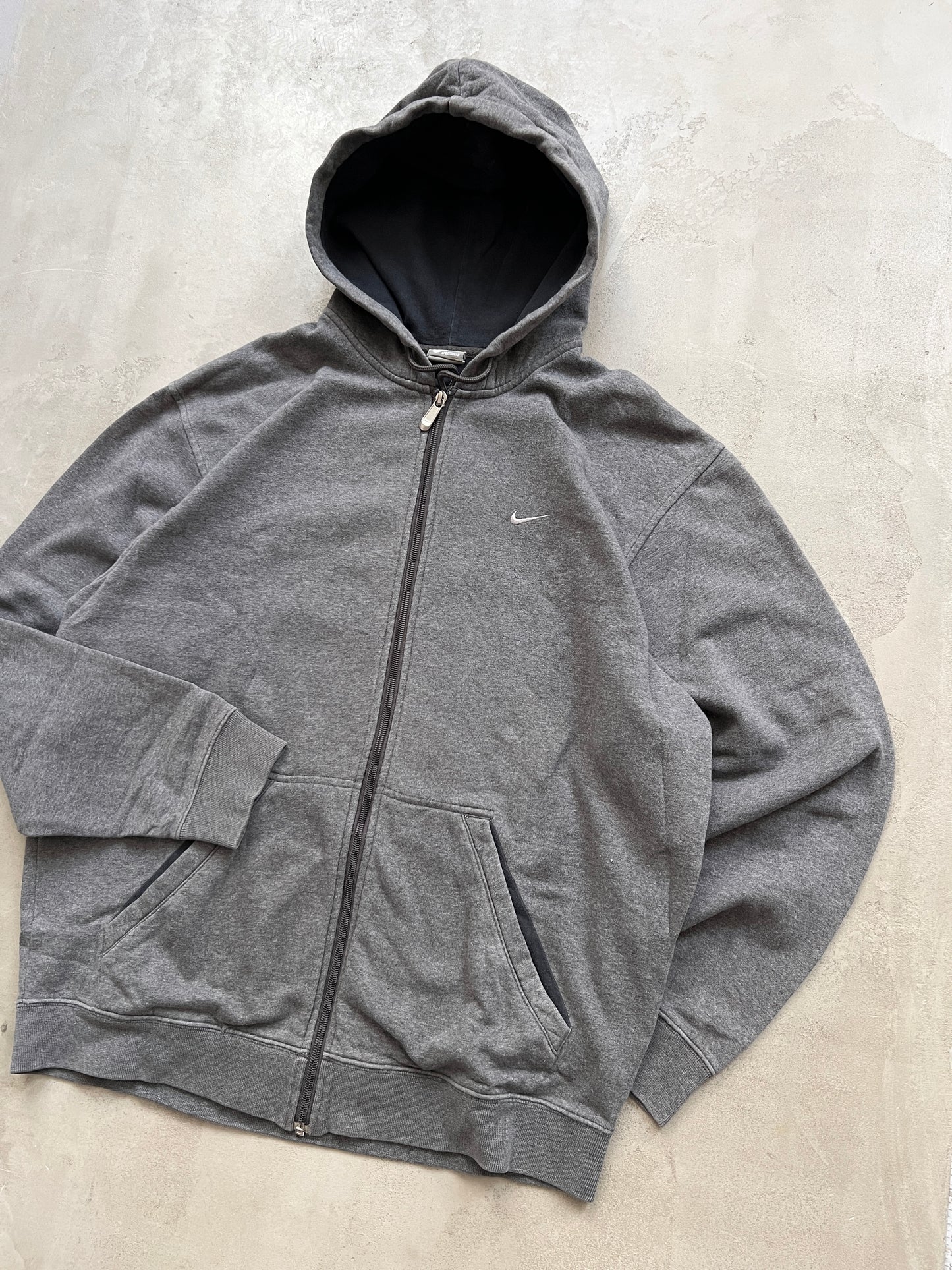 GREY NIKE ZIP UP HOODIE - 2000S - L