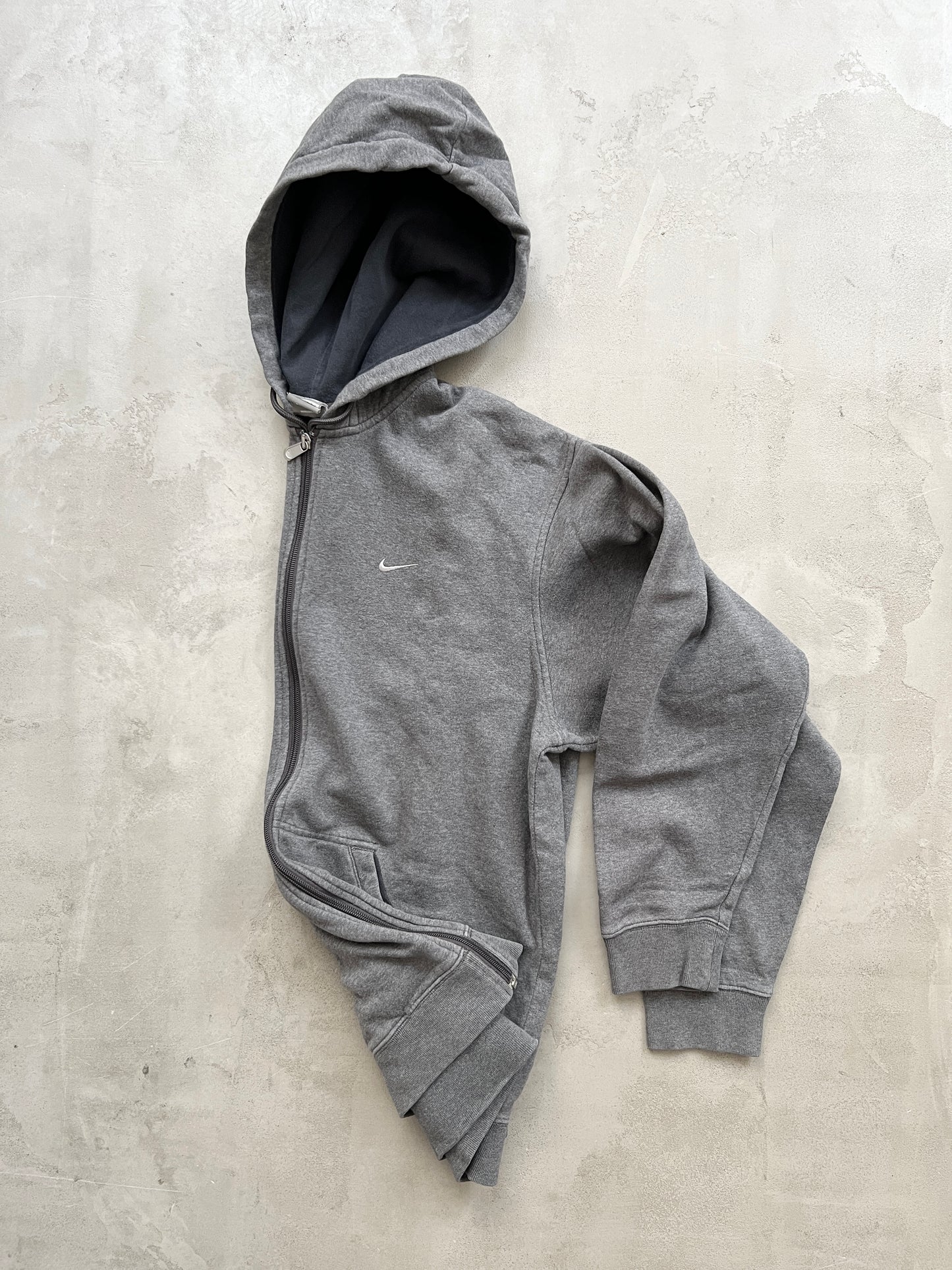 GREY NIKE ZIP UP HOODIE - 2000S - L