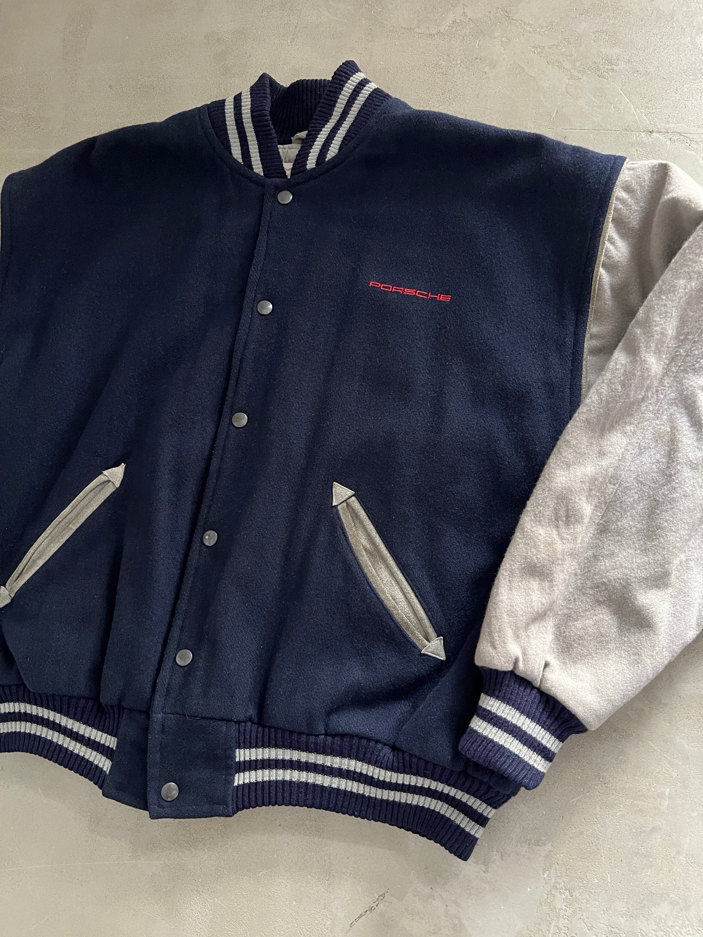 NAVY/BEIGE PORSCHE JACKET - 1990S - L