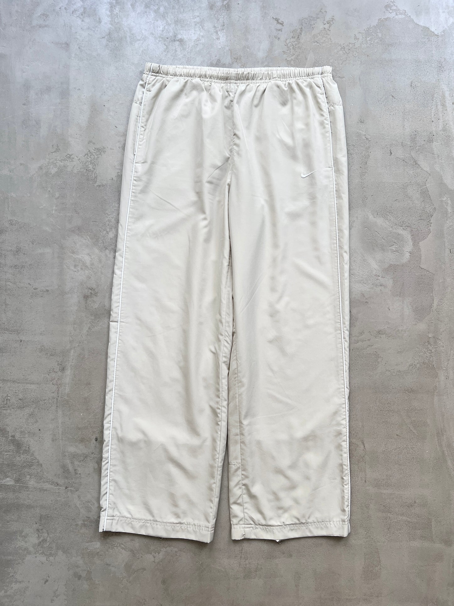 LIGHT BEIGE NIKE TRACK PANTS - 2000S - S/M