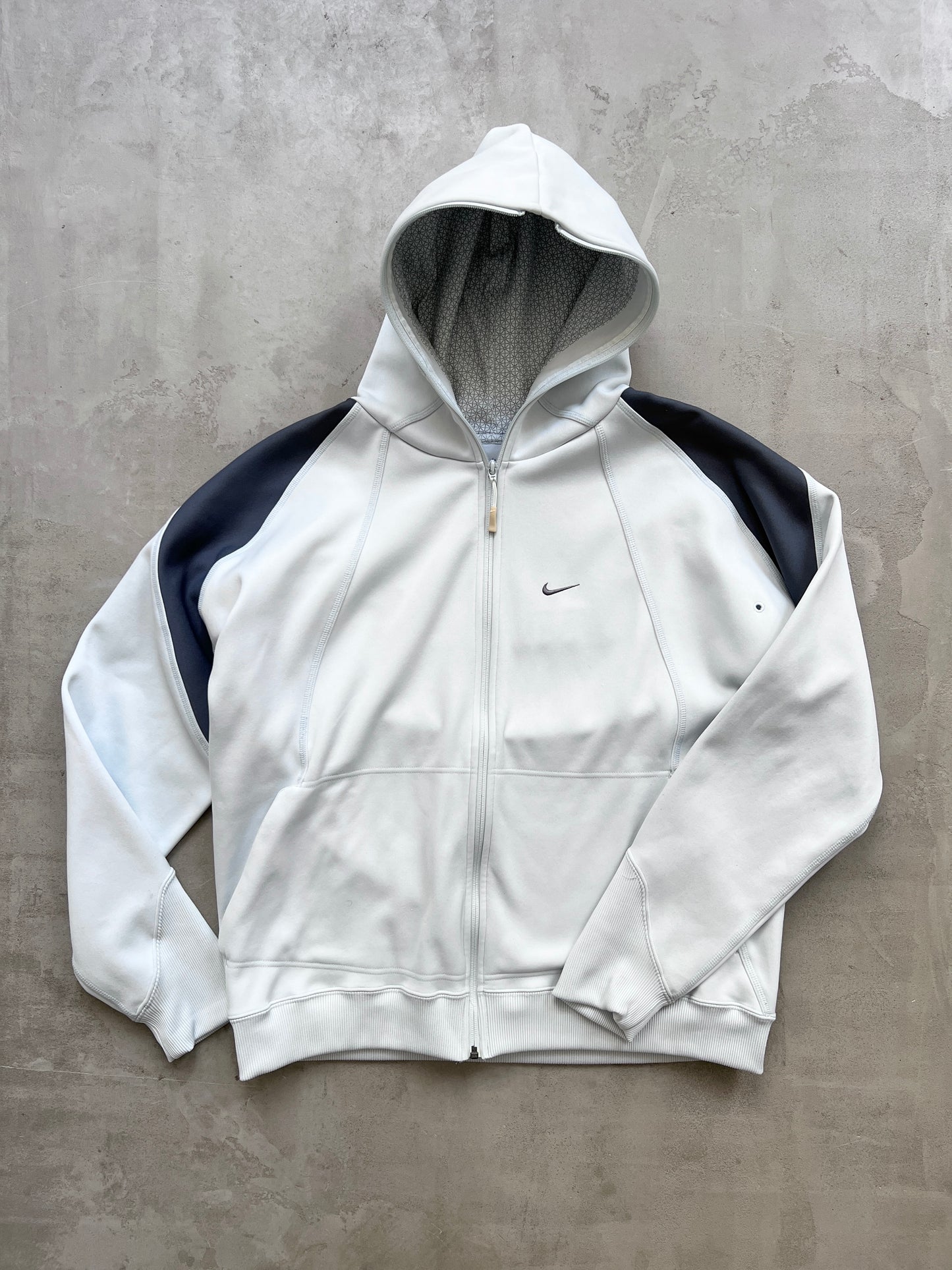 LIGHT GREY NIKE ATHLETIC ZIP UP HOODIE - 2000S - L