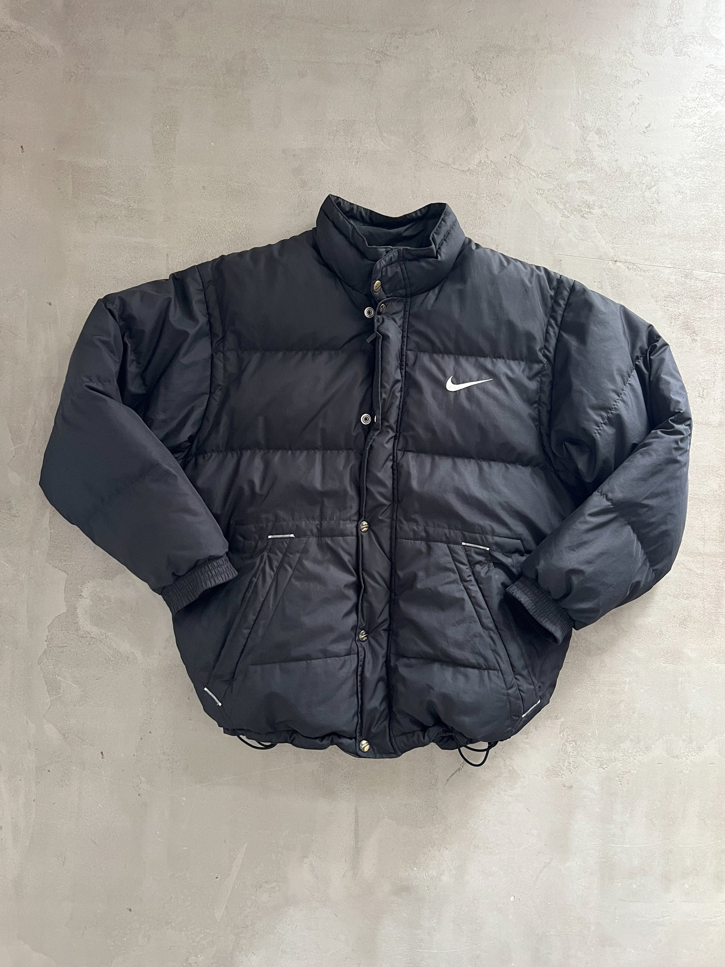 BLACK NIKE PUFFER - 1990S - M/L