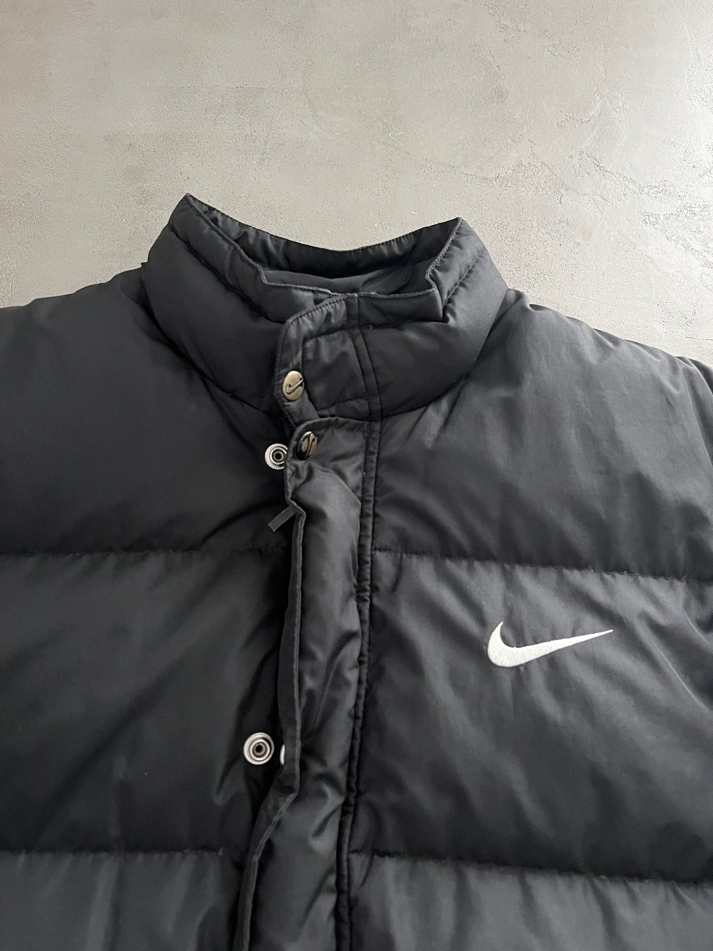 BLACK NIKE PUFFER - 1990S - M/L