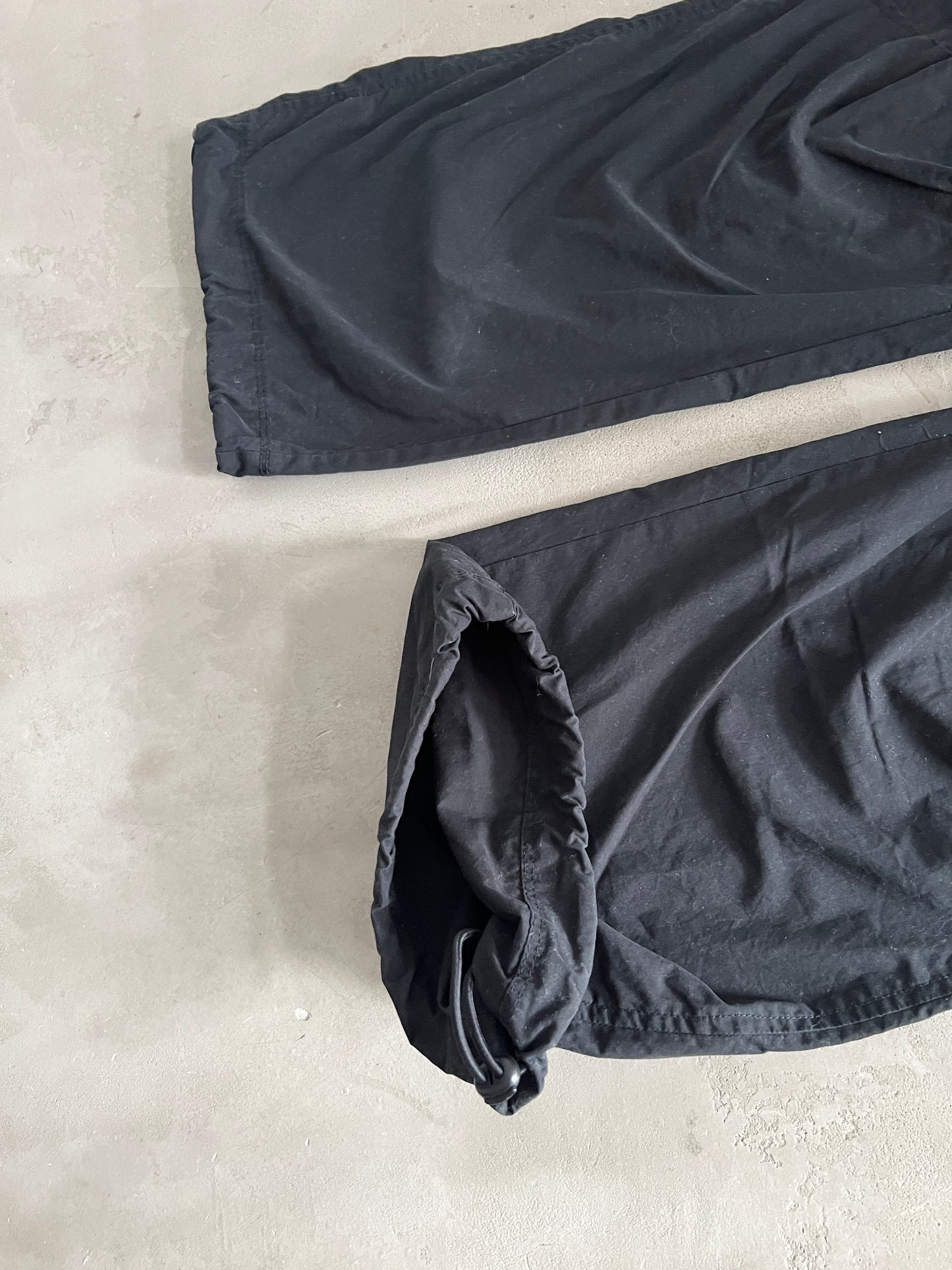 BLACK NIKE TRACK PANTS - 2000S - L/M