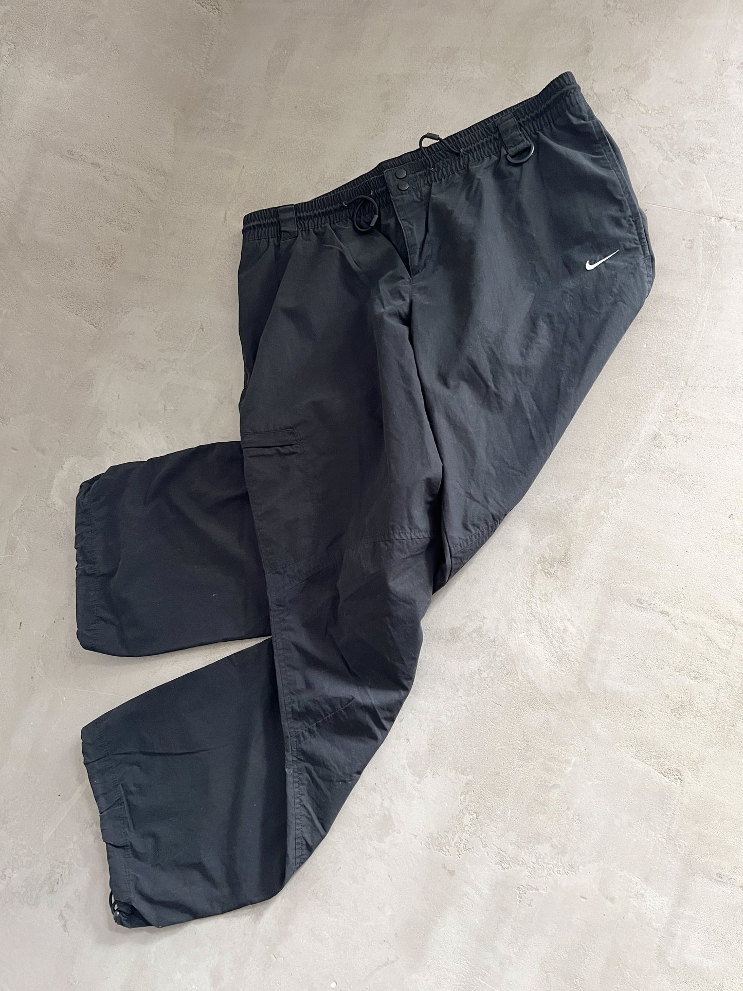 BLACK NIKE TRACK PANTS - 2000S - L/M