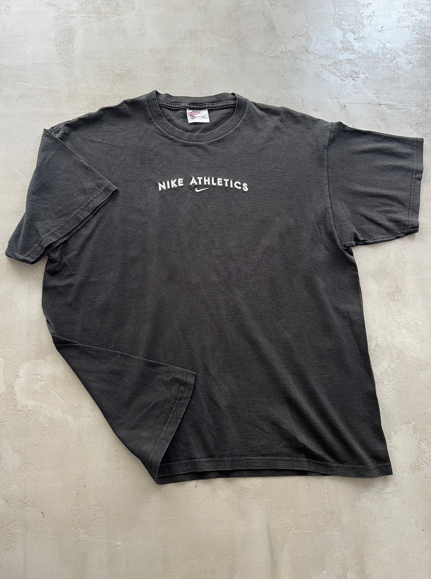 FADED BLACK NIKE ATHLETICS TEE - 1990S