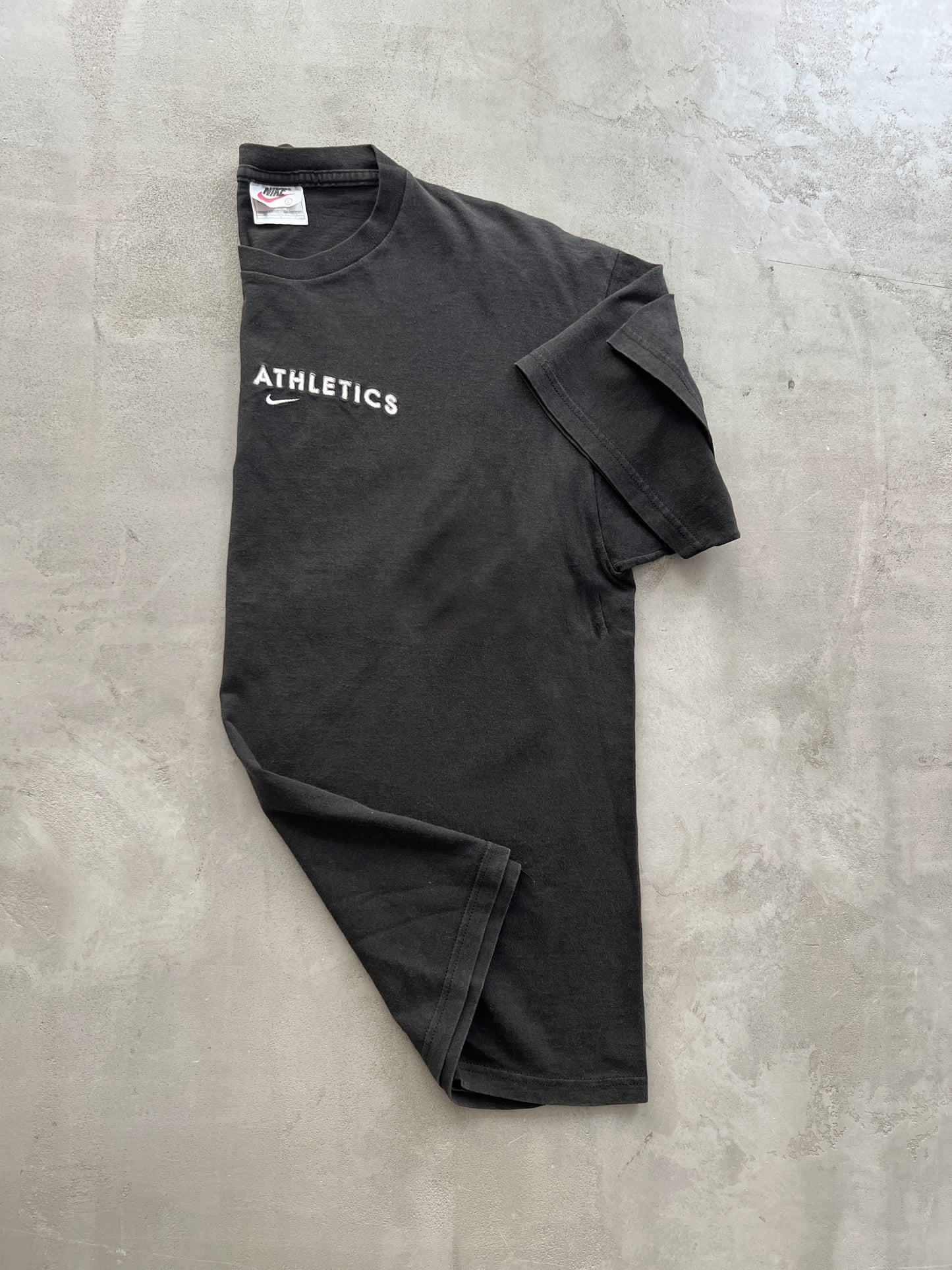 FADED BLACK NIKE ATHLETICS TEE - 1990S